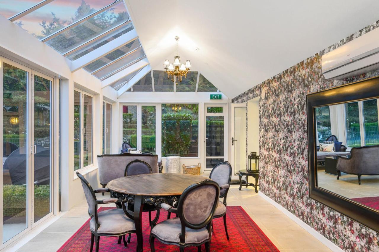 Black Swan Lakeside Boutique Hotel Rotorua Ngoại thất bức ảnh