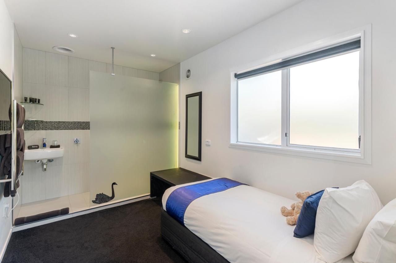 Black Swan Lakeside Boutique Hotel Rotorua Ngoại thất bức ảnh