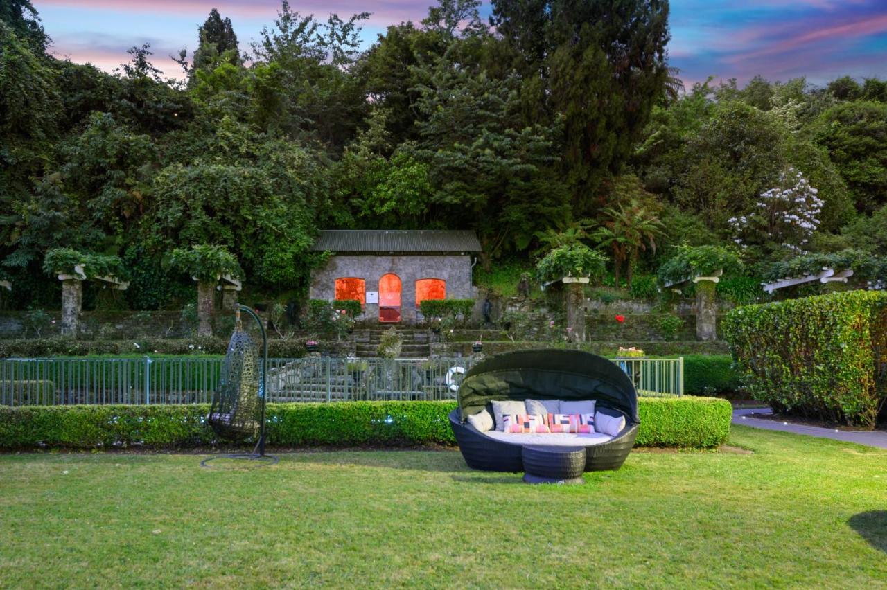 Black Swan Lakeside Boutique Hotel Rotorua Ngoại thất bức ảnh