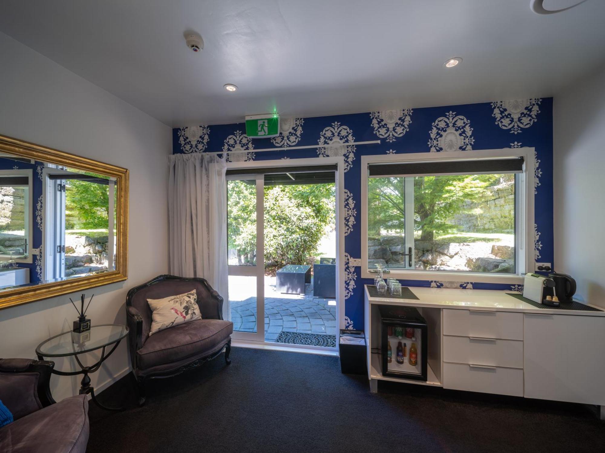 Black Swan Lakeside Boutique Hotel Rotorua Ngoại thất bức ảnh