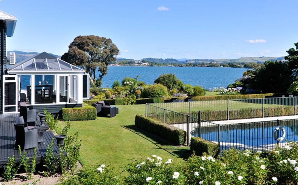 Black Swan Lakeside Boutique Hotel Rotorua Ngoại thất bức ảnh